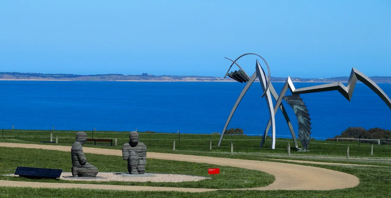 Point Leo Estate – Tasting & Sculpture Park